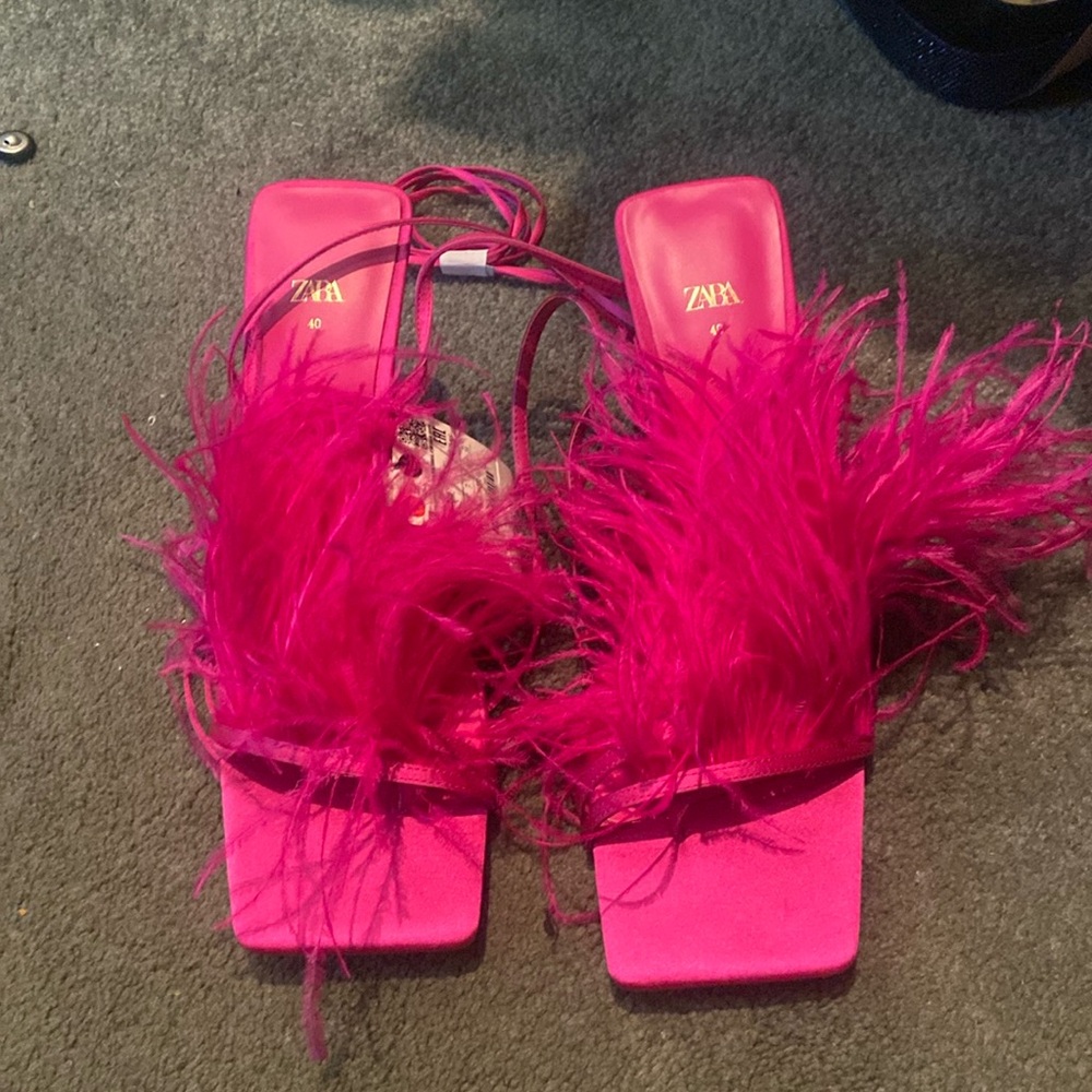 Zara hot pink feather kitten heel